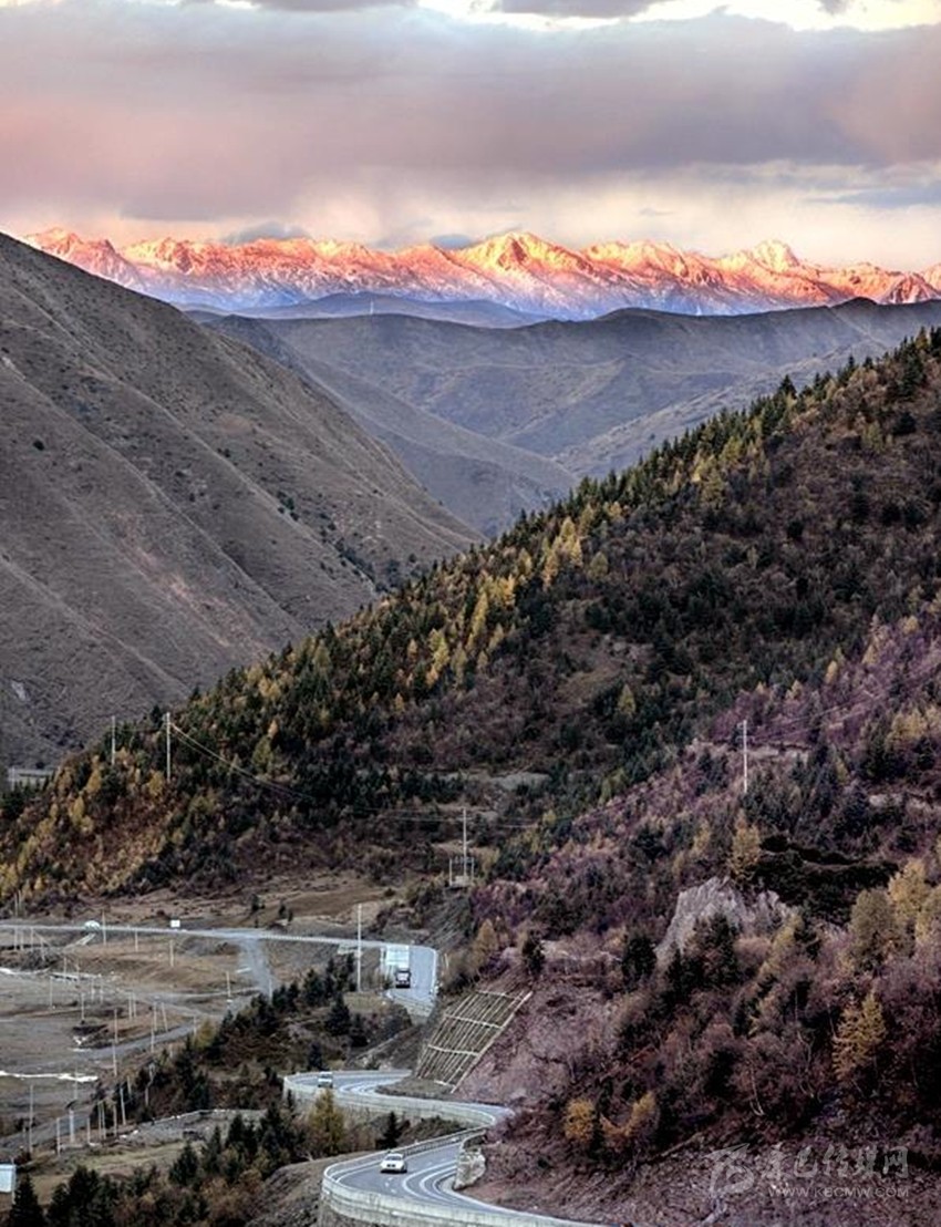 公路都這么美，你在川西高原到底錯過(guò)了多少風(fēng)景？