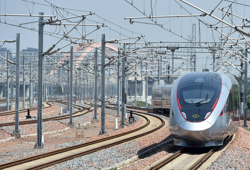 2022年6月20日，濟鄭高鐵鄭州首發(fā)G9206次列車(chē)駛出鄭州東站。